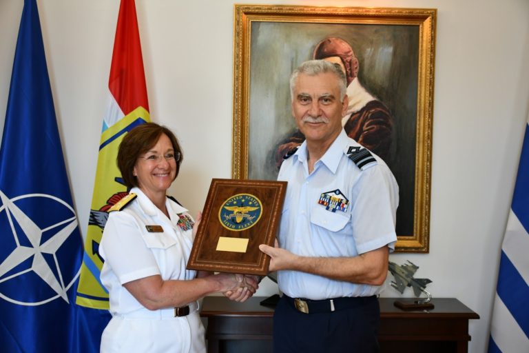 Επίσκεψη Διοικητού US 6th Fleet στο ΓΕΕΘΑ