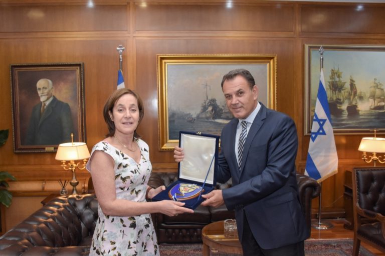 Συνάντηση ΥΕΘΑ Νικόλαου Παναγιωτόπουλου με την Πρέσβη του Ισραήλ κα Irit Ben Abba