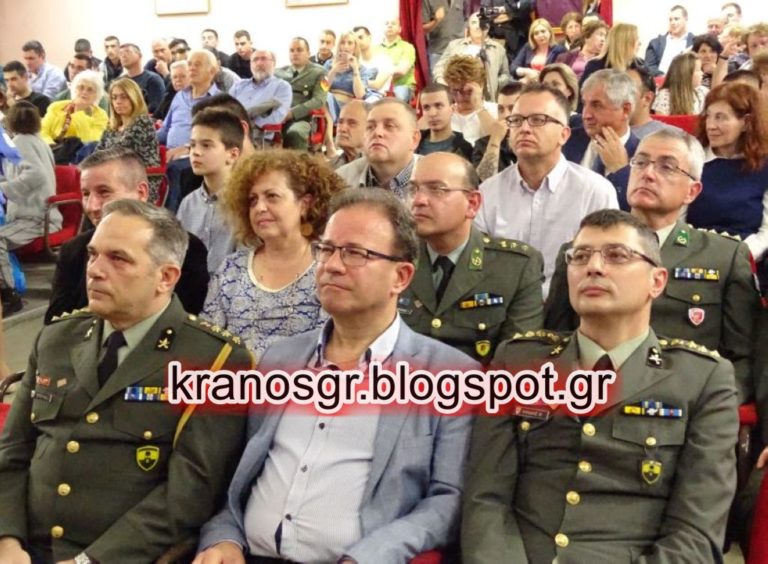 Συγκίνηση! Στελέχη της 16ης Μεραρχίας Πεζικού και κάτοικοι του Διδυμοτείχου ψάλουν τον Εθνικό Ύμνο