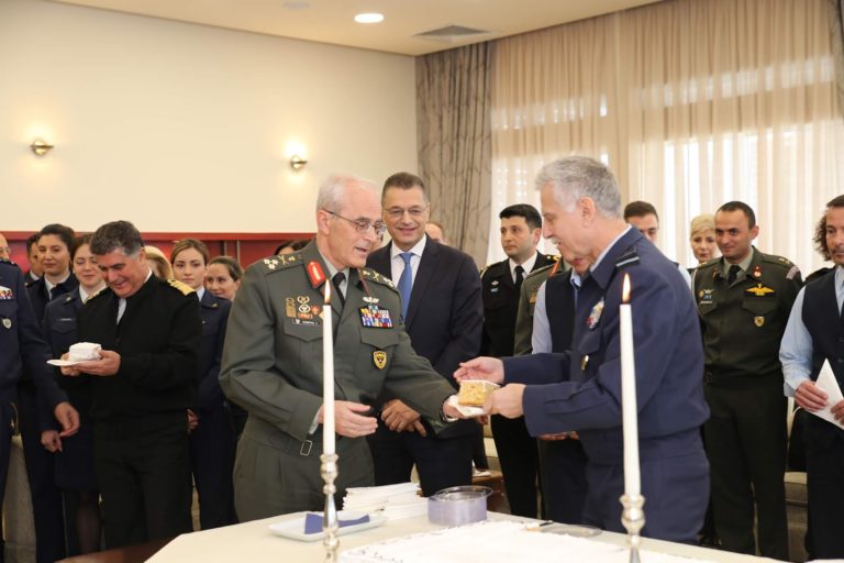 Κοπή Πρωτοχρονιάτικης Πίτας ΓΕΕΘΑ