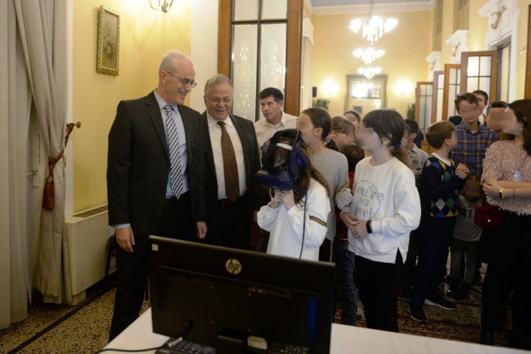 ΓΕΣ: Χριστουγεννιάτικη Παιδική Εκδήλωση με την Παρουσία του «Χαμόγελου του Παιδιού» στη ΛΑΕΔ