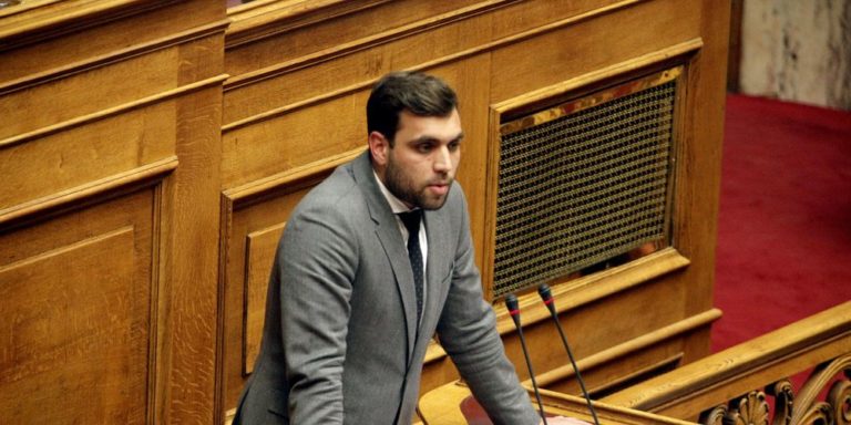 Στη Βουλή των θέμα των Επαγγελματιών Οπλιτών