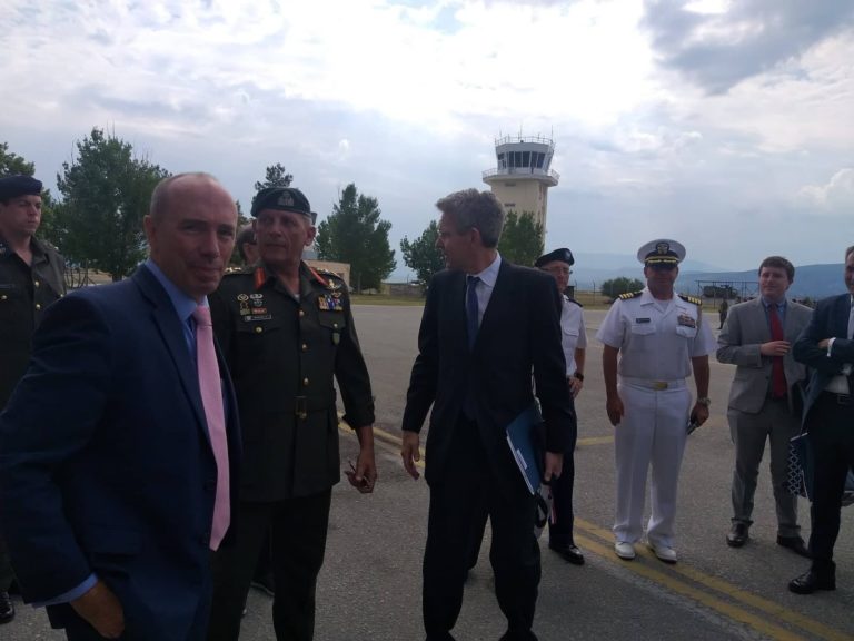 ΤΩΡΑ – Στο ΓΕΕΘΑ ο Αμερικανός Πρέσβης Τζέφρι Πάϊατ