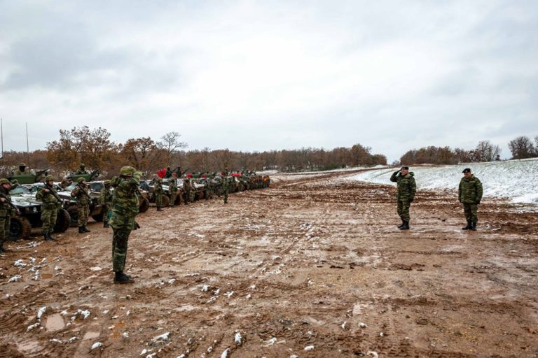 Όλοι οι στρατιωτικοί της 16ης Μεραρχίας στα χιόνια. Νυχτερινή επικοινωνία του Α/ΓΕΣ Καμπά με μονάδες και φυλάκια της πρώτης γραμμής