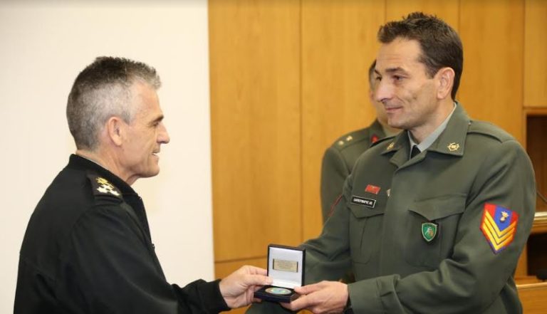 Βράβευση του ΕΠΟΠ Λοχία Αθανάσιου Καρβουνιάρη από τον Δκτη ΑΣΔΥΣ