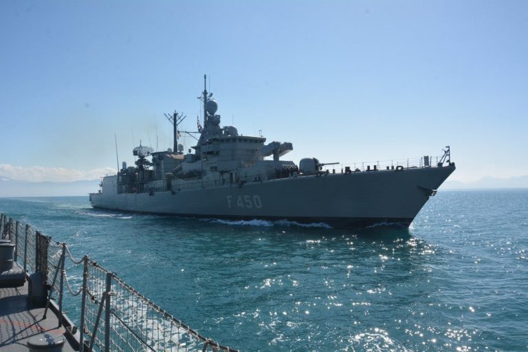 Ολοταχώς προς κλιμάκωση: Η Φ/Γ «ΕΛΛΗ» μια «ανάσα» από τουρκικά πολεμικά πλοία & το Oruc Reis – Εικόνες