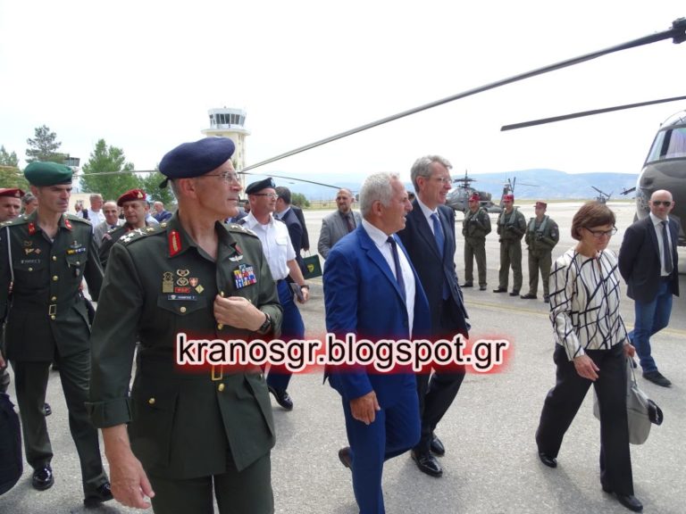 Φωτογραφικά κλικ από την τελετή ελικοπτέρων Kiowa στο Στεφανοβίκειο