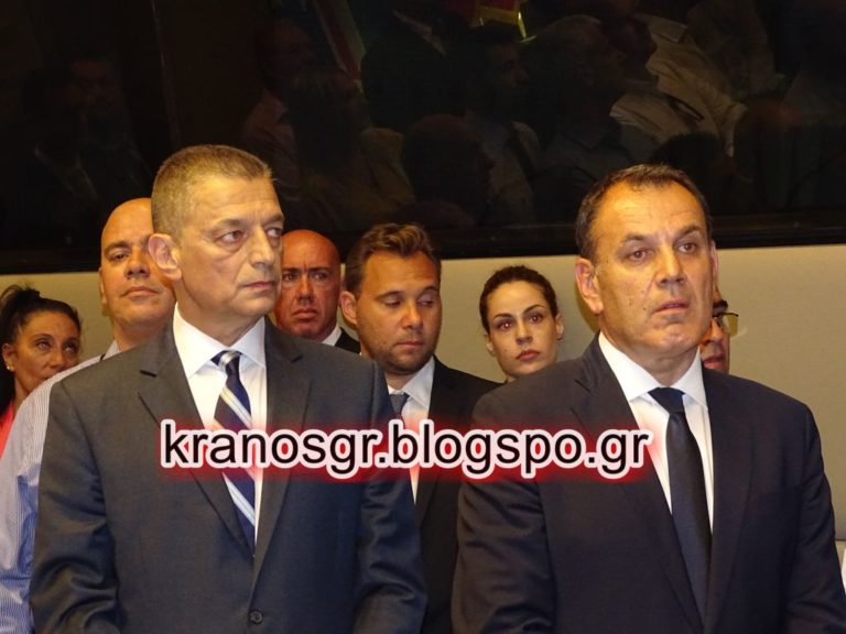 Εντυπωσιακά φωτογραφικά κλικ από την τελετή παράδοσης παραλαβής στο Υπουργείο Άμυνας