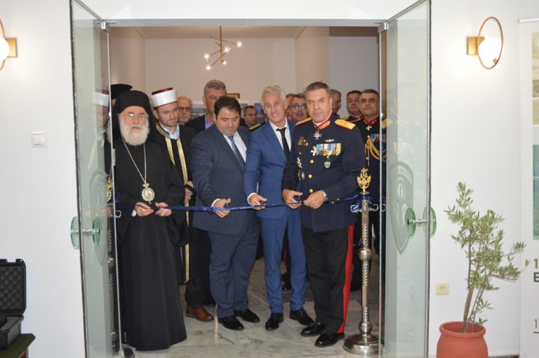 Μεγάλο ενδιαφέρον για έκθεση φωτογραφίας στο Δ’ΣΣ