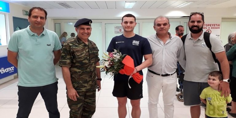 Υποδοχή και απ’ τον Διοικητή της 12ης Μεραρχίας στον Παγκόσμιο ρέκορντμαν και Ολυμπιονίκη Δημοσθένη Μιχαλεντζάκη