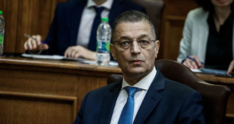 Έκοψαν τα…πόδια στο ”σώμα Στεφανή”