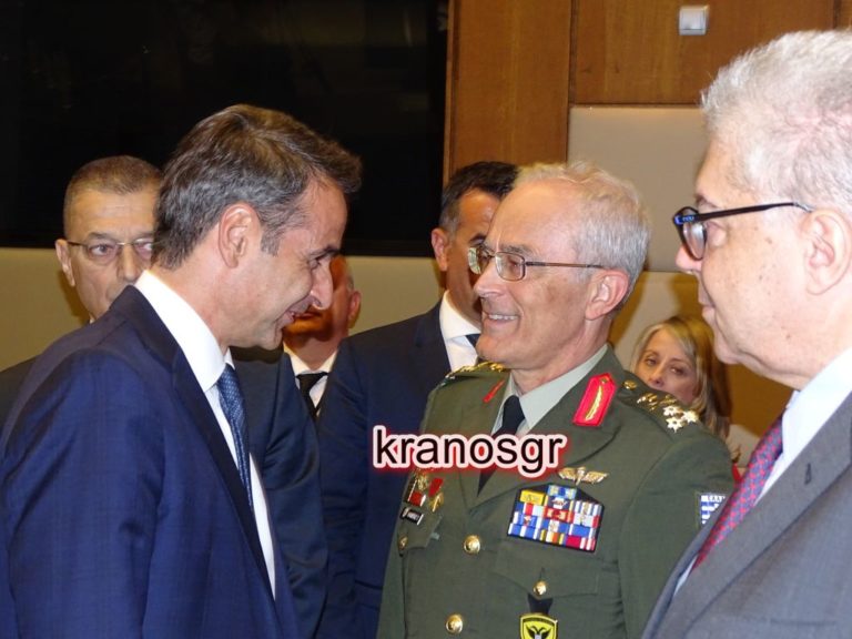 Ολοκληρώθηκε η επίσκεψη Μητσοτάκη στο Υπουργείο Άμυνας