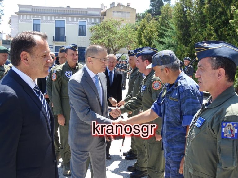 Φωτογραφικά κλικ από την επίσκεψη του ΥΕΘΑ Ν. Παναγιωτόπουλου στο Αρχηγείο Τακτικής Αεροπορίας