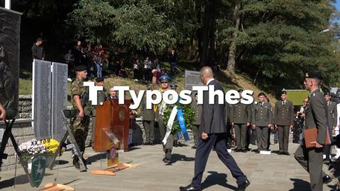Λιποθυμίες στρατιωτών μπροστά σε Στεφανή – Φλώρο μετά από ώρες πρόβας στον ήλιο για τελετή
