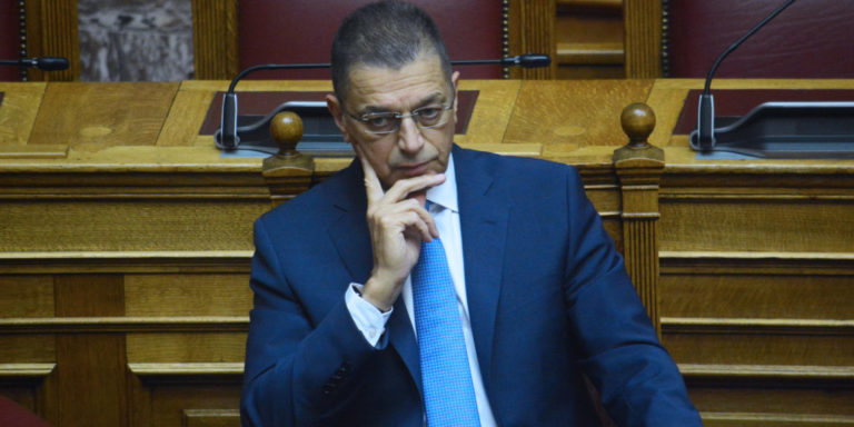 Έτσι «απαντά» ο ΥΦΕΘΑ Αλκιβιάδης Στεφανής για τα πτυχία του [pic]