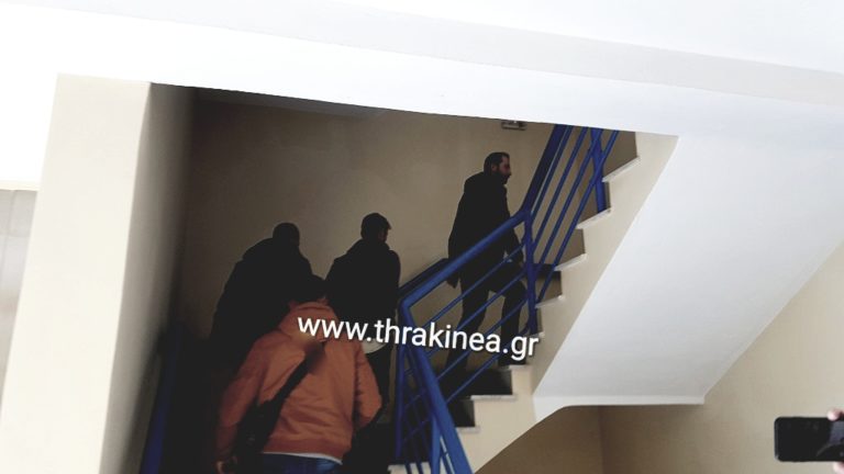 Τώρα: Στα δικαστήρια Ορεστιάδας οι συλληφθέντες στη ΖΑΠ
