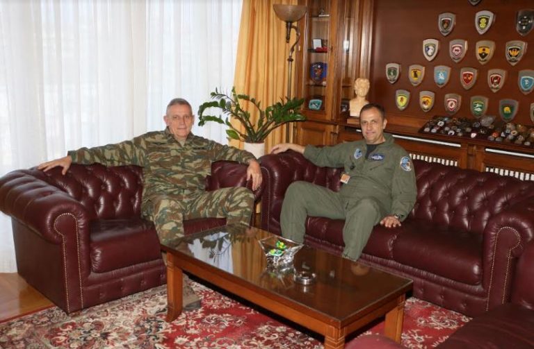 ΕΠΙΣΚΕΨΗ ΑΡΧΗΓΟΥ ΤΑΚΤΙΚΗΣ ΑΕΡΟΠΟΡΙΑΣ ΣΤΟ ΔΙΟΙΚΗΤΗ 1ης ΣΤΡΑΤΙΑΣ