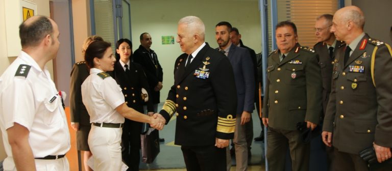 Ανταλλαγή Ευχών Αρχηγού ΓΕΕΘΑ με Προσωπικό των Ενόπλων Δυνάμεων για τις Εορτές Χριστουγέννων και Νέου Έτους