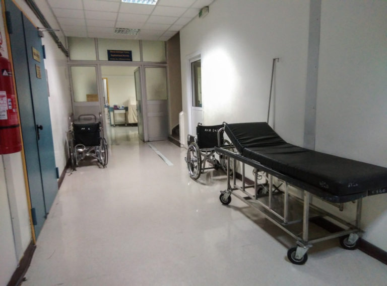 Γρίπη: Σοβαρές καταγγελίες της ΠΟΕΔΗΝ – Κρύβουν τον πραγματικό αριθμό των θυμάτων