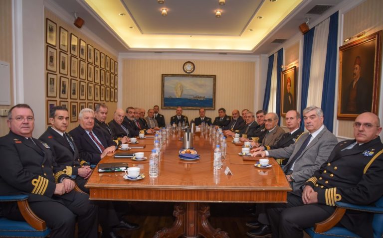“Συννεφιασμένοι” Αρχηγοί ΓΕΝ! Τι άκουσαν και τι κατάλαβαν από την ενημέρωση που τους έγινε
