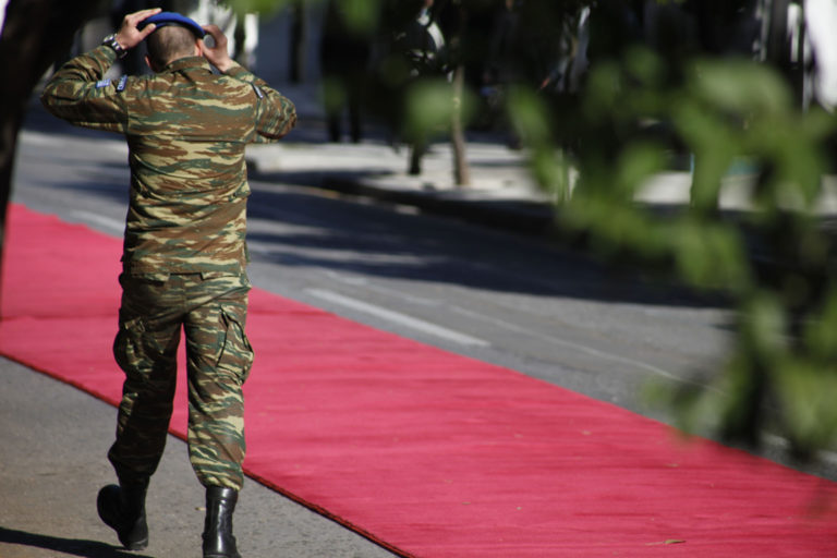 Αμετάθετο με παρέλευση 25 ετών υπηρεσίας
