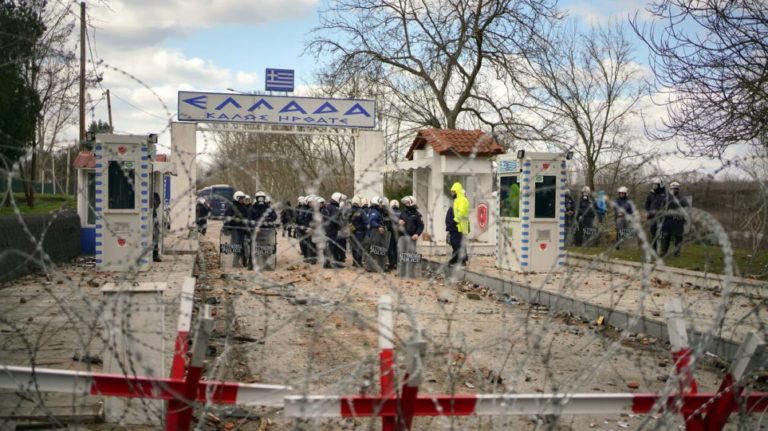 Μεταναστευτικό – Εξελίξεις στις Καστανιές: Εκκένωσαν οι Τούρκοι τον καταυλισμό μεταναστών;