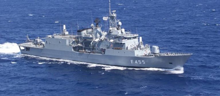 Ο ελληνικός Στόλος περικυκλώνει το Βarbaros – Ναυάρχος Ε.Αποστολάκης: «Θα κάνουμε αυτό που πρέπει» (upd)
