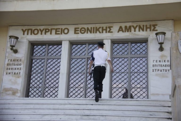 ΥΠΕΘΑ  – Έκτακτη σύσκεψη κορυφής για τον κορονοϊό στις Ένοπλες Δυνάμεις