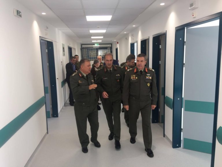 ΓΕΣ: Ενισχύονται τα ιατρεία στα ΚΑΑΥ του Στρατού Ξηράς