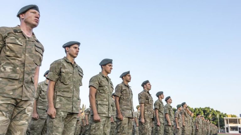 ΓΕΕΦ: Σε ομάδες των πέντε και σε προκαθορισμένη ώρα η είσοδος των νεοσυλλέκτων στα ΚΕΝ