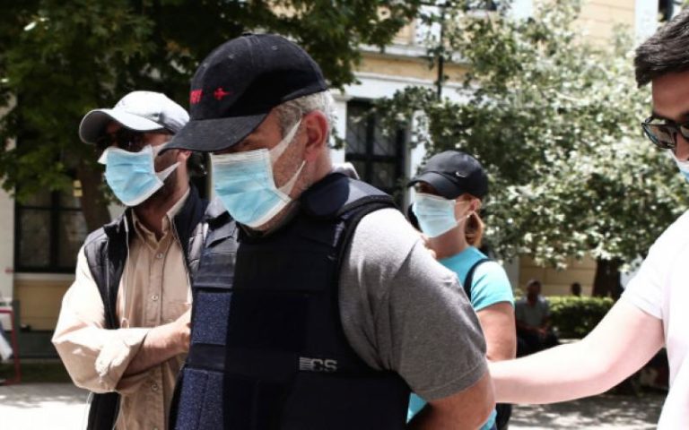 Ακόμα και μεταθέσεις στον στρατό έταζε ο γιατρός «μαϊμού»