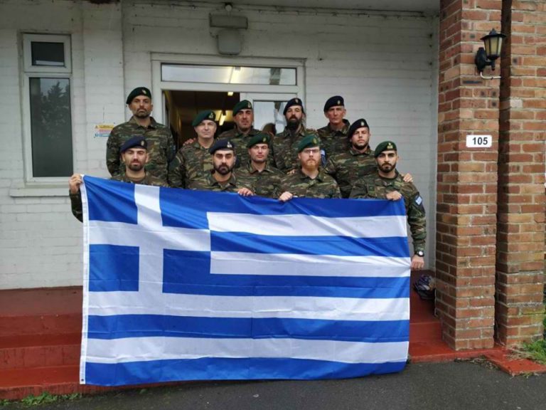 Τι κοινό μπορεί να έχει μια ομάδα 8 εφέδρων από τη Θεσσαλονίκη;