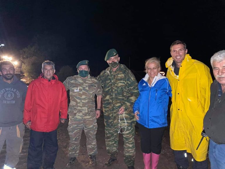 Συγχαρητήρια! Ο Δκτης και στελέχη της 32 ΤΑΞ ΠΝ στη μάχη απεγκλωβισμού πλημμυροπαθών