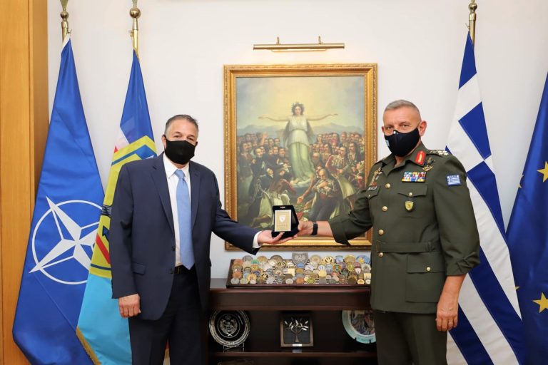 ΣΥΝΑΝΤΗΣΗ ΑΡΧΗΓΟΥ ΓΕΕΘΑ ΜΕ ΤΟΝ ΓΕΡΟΥΣΙΑΣΤΗ ΤΗΣ ΠΟΛΙΤΕΙΑΣ ΡΟΟΥΝΤ ΑΙΛΑΝΤ ΤΩΝ ΗΠΑ ΛΕΩΝΙΔΑ ΡΑΠΤΑΚΗ