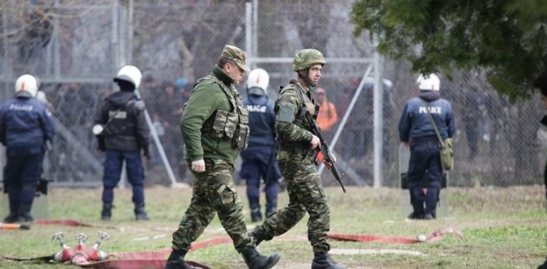 Έβρος: Ψυχολογικός πόλεμος των Τούρκων στα σύνορα μας, με εμβατήρια και πυροτεχνήματα