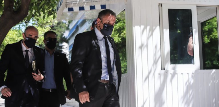 Στην κηδεία του ΕΠΟΠ Λοχία Κ. Μελιγκώνη ο ΥΕΘΑ Ν. Παναγιωτόπουλος