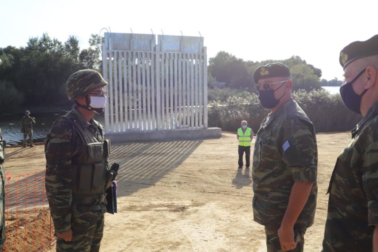 «Λύσσαξαν» με τον φράχτη στο Έβρο οι Τούρκοι – Βρίζουν σε άπταιστα ελληνικά και προκαλούν