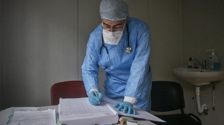 Κορωνοϊός: Στα 399 τα νέα κρούσματα, τα 213 στην Αττική – 87 οι διασωληνωμένοι