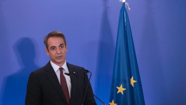 Μητσοτάκης: Eθνικό lockdown για τρεις εβδομάδες – Τρια νέα επιδόματα