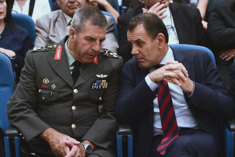 Ποιοι είναι οι τρεις λόγοι που κάλεσε στο γραφείο του τον ΑΓΕΣ Χ. Λαλούση ο ΥΕΘΑ Ν. Παναγιωτόπουλος