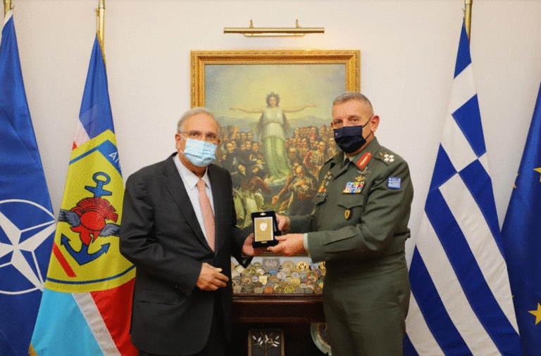 ΣΥΝΑΝΤΗΣΗ ΑΡΧΗΓΟΥ ΓΕΕΘΑ ΜΕ ΤΟΝ ΠΡΟΕΔΡΟ ΤΩΝ ΕΛΛΗΝΙΚΩΝ ΠΕΤΡΕΛΑΙΩΝ