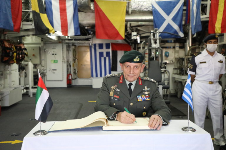 ΕΠΙΣΚΕΨΗ ΑΡΧΗΓΟΥ ΓΕΕΘΑ ΣΤΗΝ ΚΟΡΒΕΤΑ ΤΩΝ Η.Α.Ε. BAYNUNAH