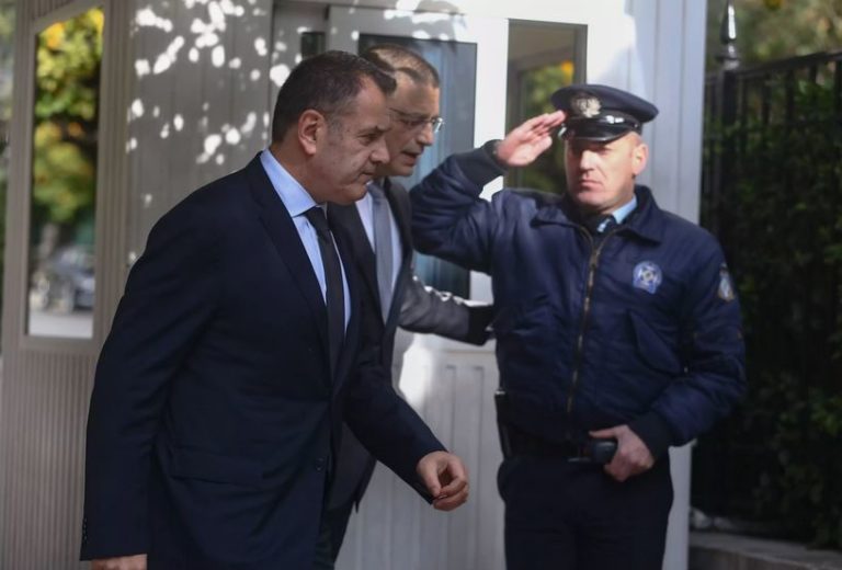 Ολοκληρώθηκε το ΚΥΣΕΑ. Παραμένουν οι Αρχηγοί ΓΕΑ και ΕΛΑΣ