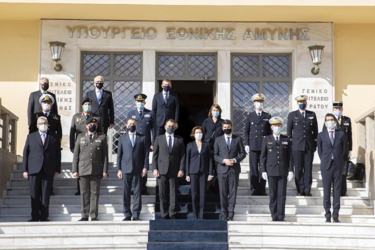 ”Έπεσαν” οι υπογραφές για τα Rafale