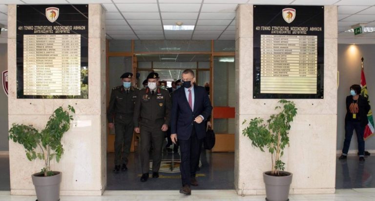 Στο ΥΠΕΘΑ οι Υποστράτηγοι Τάκος και Καρλιαύτης