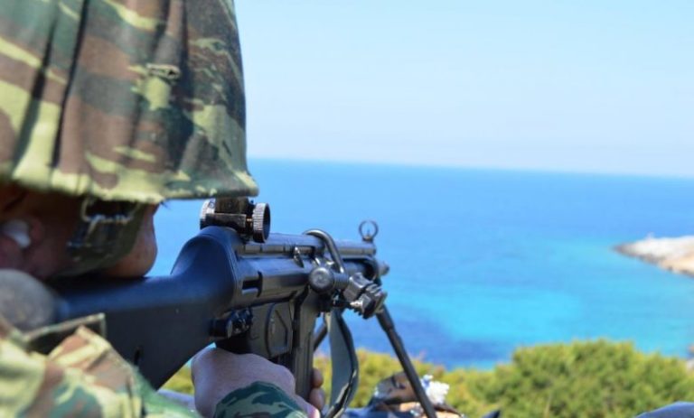 ΣΤΡΑΤΙΩΤΙΚΗ ΘΗΤΕΙΑ…ΚΑΙ ΤΟ ΚΑΡΟ ΜΠΡΟΣΤΑ ΑΠ΄ΤΟ ΑΛΟΓΟ!!