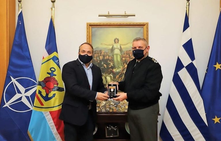 ΣΥΝΑΝΤΗΣΗ ΑΡΧΗΓΟΥ ΓΕΕΘΑ ΜΕ ΤΟΝ ΔΗΜΑΡΧΟ ΒΟΥΛΑΣ-ΒΑΡΗΣ-ΒΟΥΛΙΑΓΜΕΝΗΣ