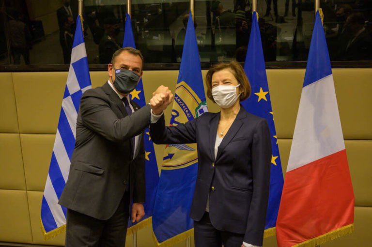 Στην Αθήνα η Φλοράνς Παρλί: Τέσσερα Rafale στην παρέλαση