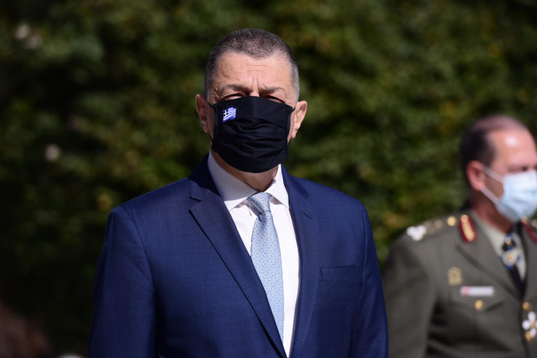Κίνηση ανθρωπιάς: Στο πλευρό του τραυματισμένου αστυνομικού ο ΥΦΕΘΑ Αλκ. Στεφανής