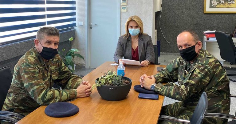 Οι Υποστράτηγοι Κωστάκογλου και Κωσταρέλος στη Δήμαρχο Χαλκίδας